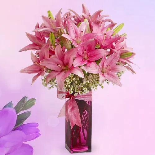 Beautiful Pink Love for Lilies in Vase Beautiful Pink Love for Lilies in Vase