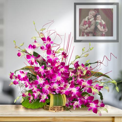 Exotic 10 Stunning Orchids in a Beautiful Arrangement Exotic 10 Stunning Orchids in a Beautiful Arrangement