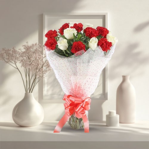 Spectacular bunch of fresh Roses and Carnations Spectacular bunch of fresh Roses and Carnations