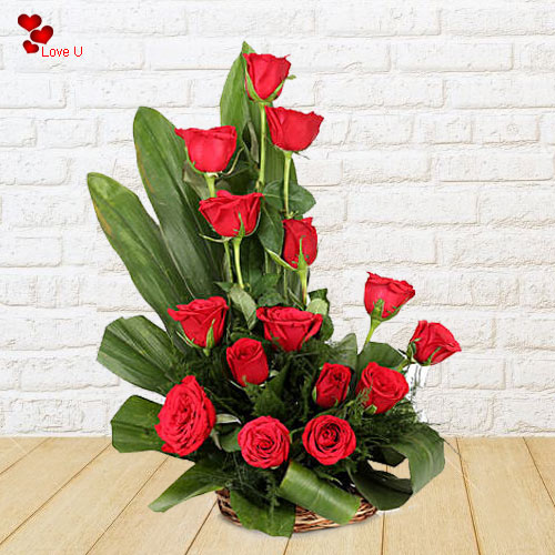 Buy Rose Day Gift of Dutch Roses Arrangement Buy Rose Day Gift of Dutch Roses Arrangement