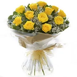 Rich Thanksgiving Yellow Roses Bundle