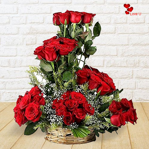 Deliver Online Red Roses Assemblage Deliver Online Red Roses Assemblage