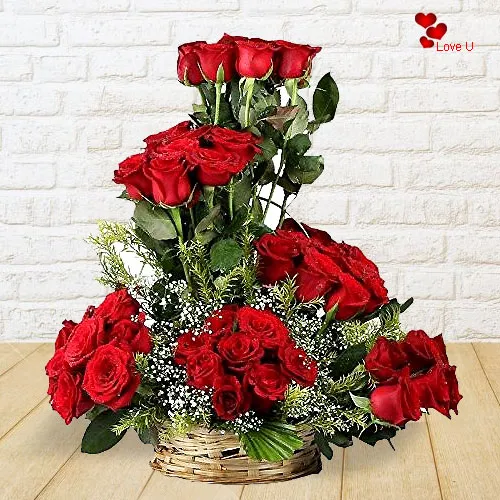 Deliver Online Red Roses Assemblage