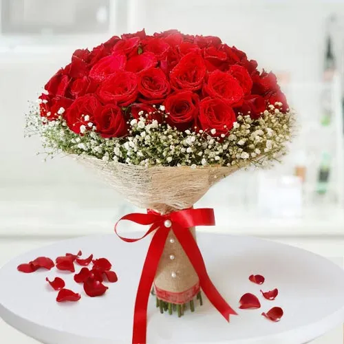 Mesmerizing 30 Roses Bouquet