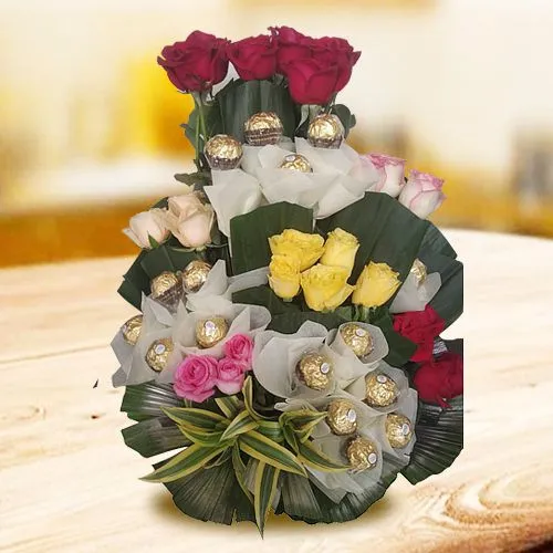 Exclusive Ferrero Rocher N Mixed Roses Arrangement