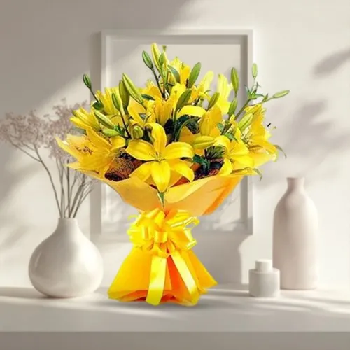 Fresh Hand Bunch of Yellow Lilies
