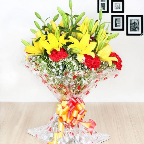 Marvelous Red Carnations with Yellow Lilies Hand Bunch
Marvelous Red Carnations with Yellow Lilies Hand Bunch