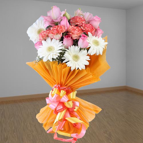 Pristine Hand Bunch of Assorted Flowers Pristine Hand Bunch of Assorted Flowers