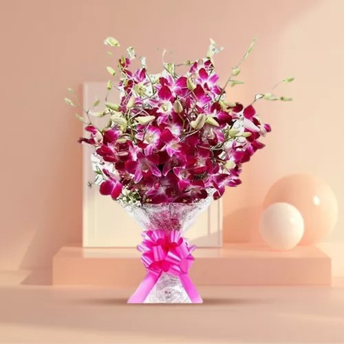 Eye-Catching Hand Bunch of Orchids Eye-Catching Hand Bunch of Orchids