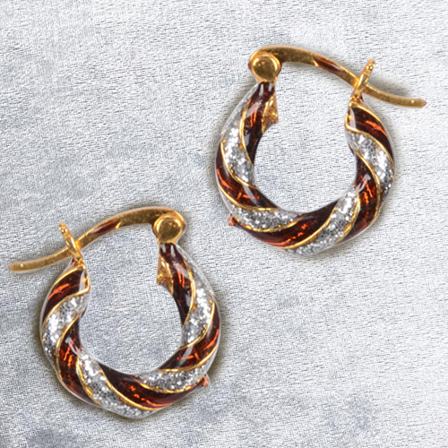 Lovely Gold Toned Metal Looped Earrings Set Lovely Gold Toned Metal Looped Earrings Set