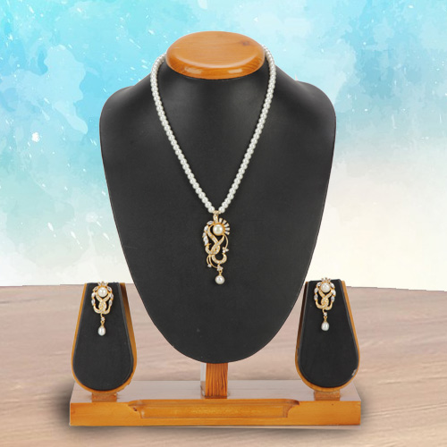 Charming Stone Pearl Set for Modern Woman Charming Stone Pearl Set for Modern Woman