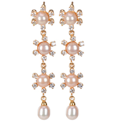 Extravagant 3 Flower Chain of Pearl Eardrops Ornamented with AD Stones Extravagant 3 Flower Chain of Pearl Eardrops Ornamented with AD Stones