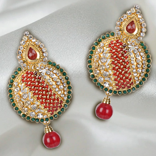 Resplendent Wedding Special Earring Set Resplendent Wedding Special Earring Set