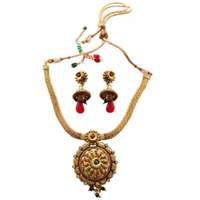 Beautiful Wedding Gift of Golden Necklace Set Beautiful Wedding Gift of Golden Necklace Set