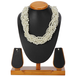 Spectacular Pearl Plait Necklace and Earrings Set from the House of Avon Spectacular Pearl Plait Necklace and Earrings Set from the House of Avon