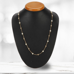 Astounding Gold Plated Pearl Necklace from the House of Avon Astounding Gold Plated Pearl Necklace from the House of Avon