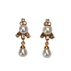 Classical Pearl Earrings Classical Pearl Earrings