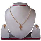 Heart Shaped Rhinestone Studded Genuine Pearl Necklace and Earring Set Heart Shaped Rhinestone Studded Genuine Pearl Necklace and Earring Set