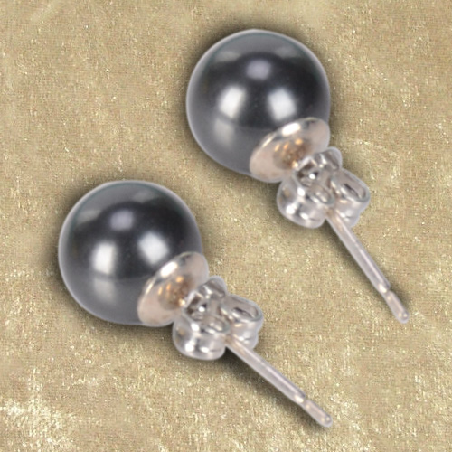 Dashing Genuine Pearl Tops Earrings Set in Grey Dashing Genuine Pearl Tops Earrings Set in Grey