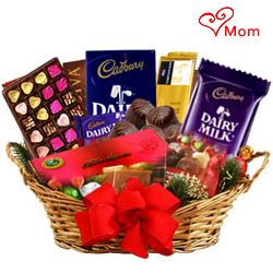 Delightful Gift Hamper Basket with Various Products Delightful Gift Hamper Basket with Various Products