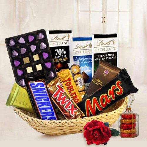 Signature Chocolate Basket Hamper Signature Chocolate Basket Hamper