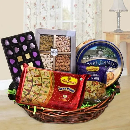 Enticing Snacks Gift Hamper for Mother