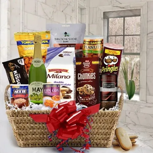 Amazing Basket of Tasty Gourmet Treats