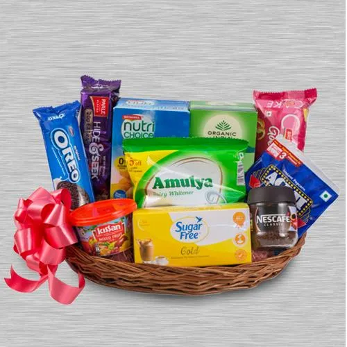 Splendid Tea Time Gift Hamper for Family Splendid Tea Time Gift Hamper for Family