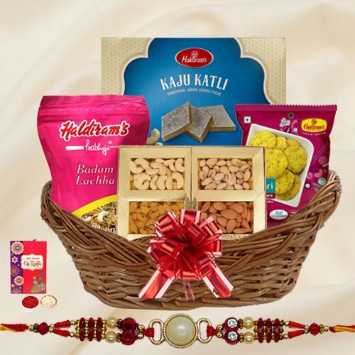 Auspicious Rakhi Basket of Savory Delights Auspicious Rakhi Basket of Savory Delights