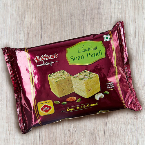 Exclusive 1/2 Kg Soan Papdi Soan Papdi from Haldiram Exclusive 1/2 Kg Soan Papdi Soan Papdi from Haldiram
