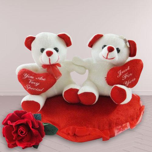 Smart Looking Couple Teddy with Warm Indulgence Smart Looking Couple Teddy with Warm Indulgence