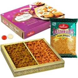 Wonderful Traditional Rakhi Delights Gift Hamper Wonderful Traditional Rakhi Delights Gift Hamper