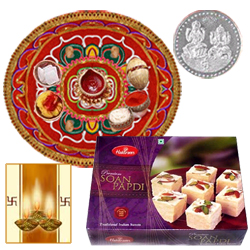 Diwali Thali with Haldiram Soan Papri Diwali Thali with Haldiram Soan Papri