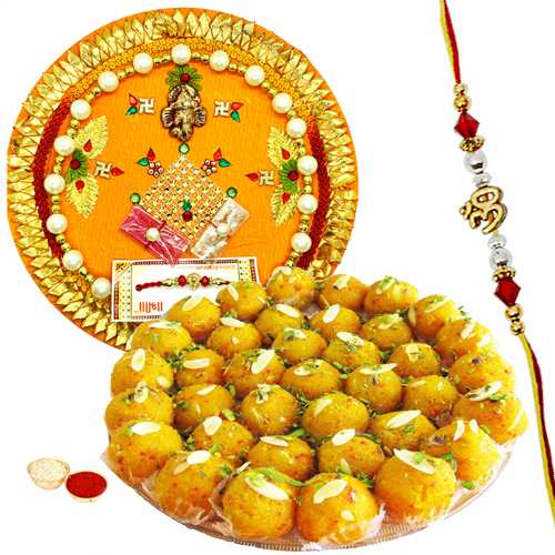 Classic Rakhi Gift with Mesmerizing Charm Classic Rakhi Gift with Mesmerizing Charm