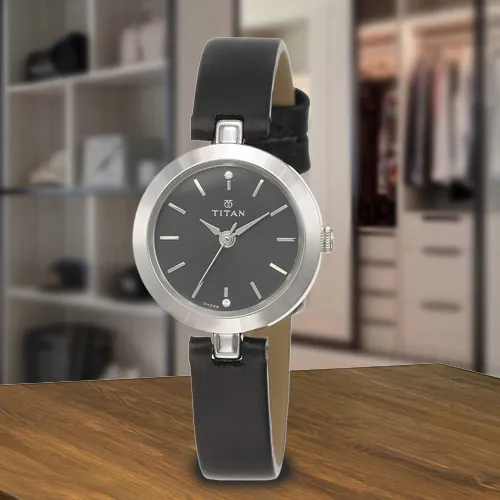 Remarkable Titan Karishma Analog Womens Watch Remarkable Titan Karishma Analog Womens Watch